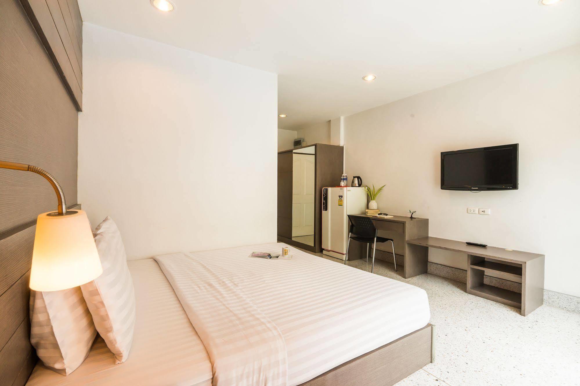 The Fifth Residence Bangkok Buitenkant foto